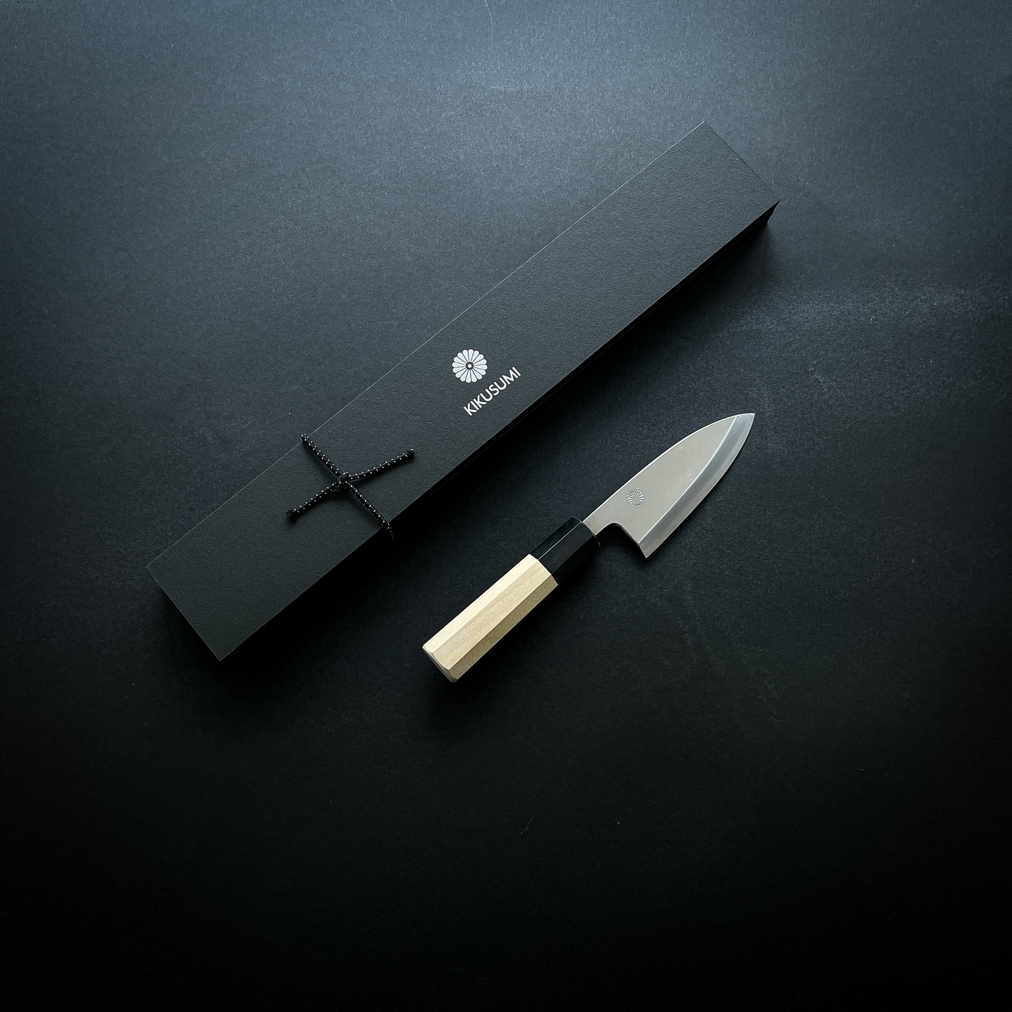 Kikusumi GHOST 4” Mini Deba Fish Knife – Magnolia Black Wa Handle – G3 Hi  Carbon Hongasumi Forged [ 11 cm] - KIKUSUMI SHOP