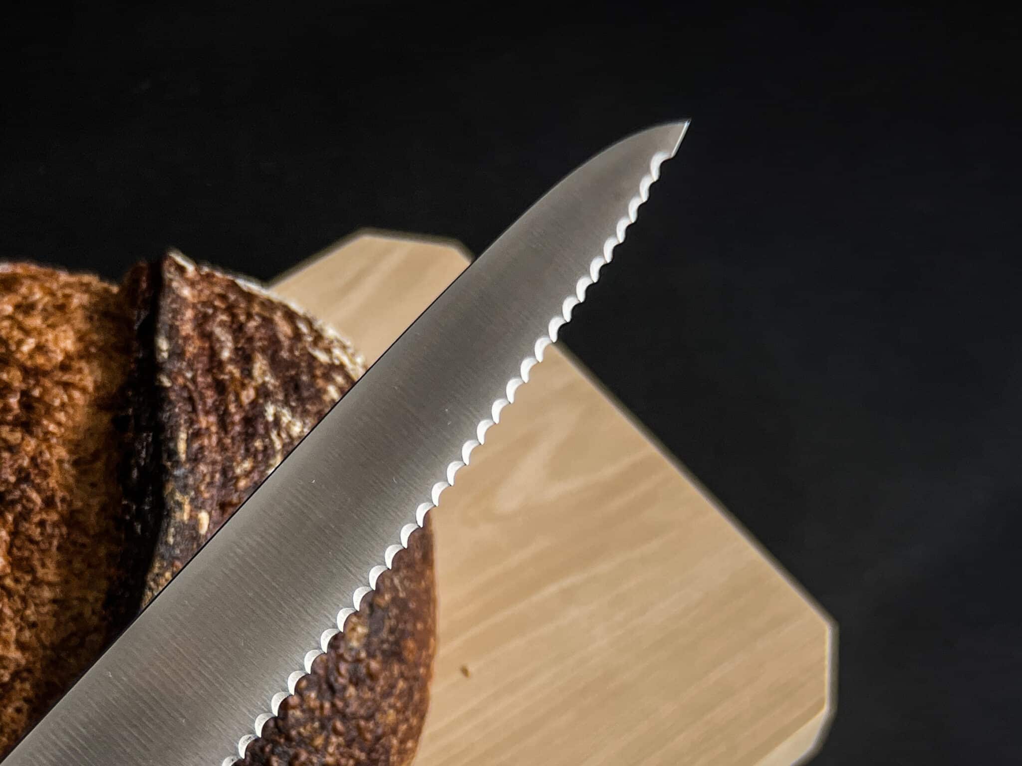 KIKUSUMI ARTISAN BREAD KNIFE SERRATED BLADE KIKUSUMI ARTISAN BREAD KNIFE SERRATED BLADE